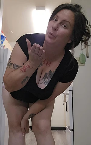 Kisses 4 all my gentlemen who ONLY like thick girls xo