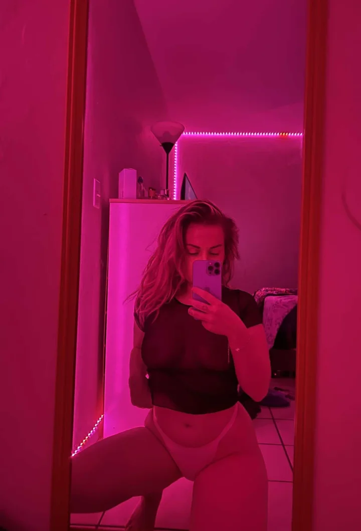 Come fall in love with my sexy assss