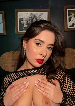 Clara's pic #3