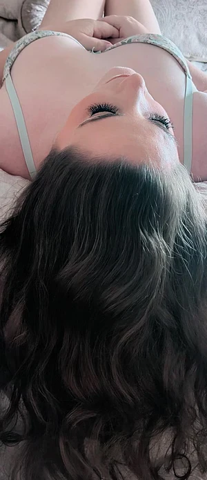 Kiss my petite neck! π