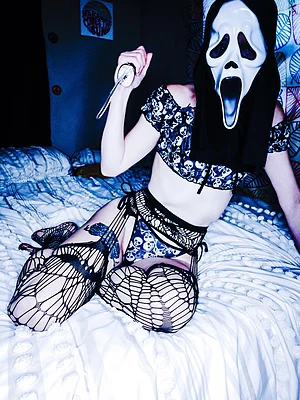 Cum watch me cosplay!