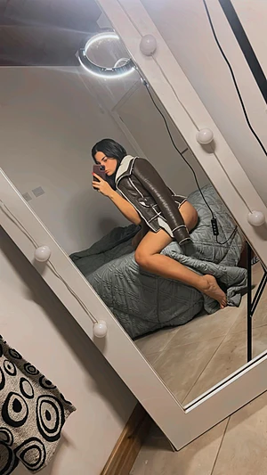 I'm not going to get naked, so you can come to me 💙 I know you will do it anyway ✅