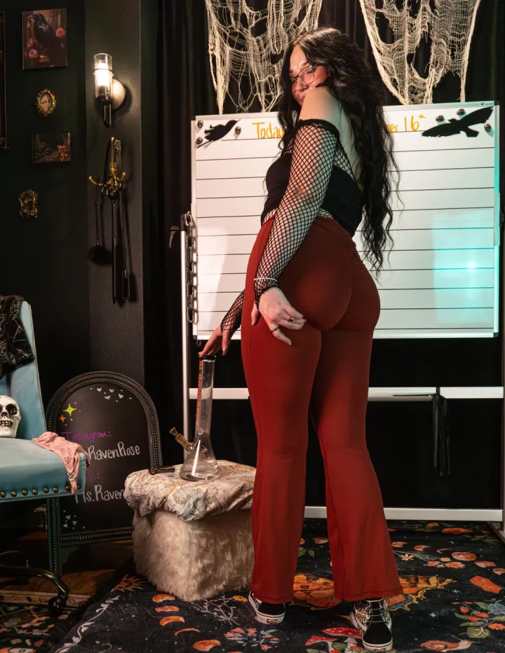 Blaze me up and bend me over 🤭