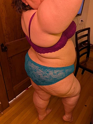 Anyone want a BBW MILF?