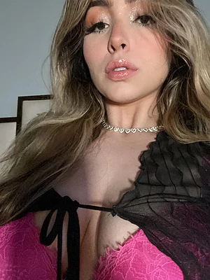 Goddess Amber's pic #2