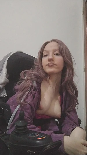 Would you cheat with a disabled girl? I bet your wife wont even be más when she finds out, which she wont cause she'll think im too cute and harmless