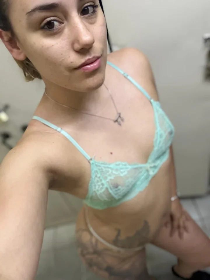 Hello my love! Do you want to meet me?