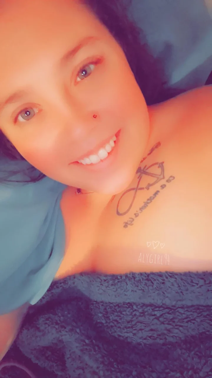 Just started a new free page 🥵🥵