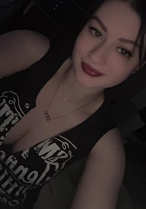 Sexy selfie for you daddy 💋