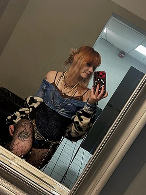 Let me be your toy for tonight