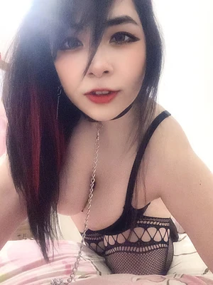 What if I showed more for you… just to mess with your thoughts?Japanese people are also very welcome.