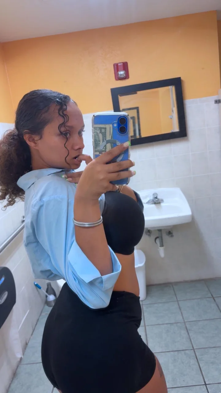 From side picture of ✨Spice✨