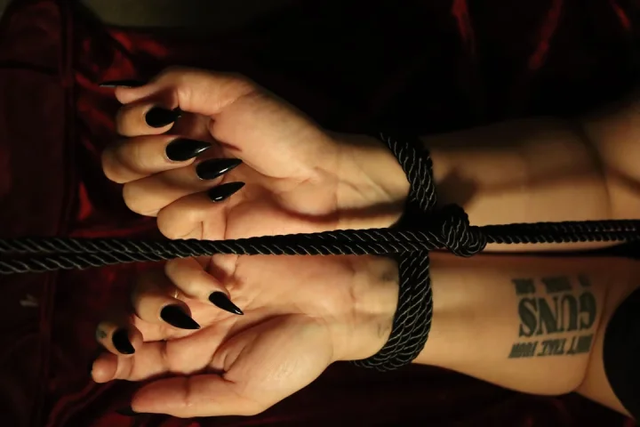Original picture of High & Tied