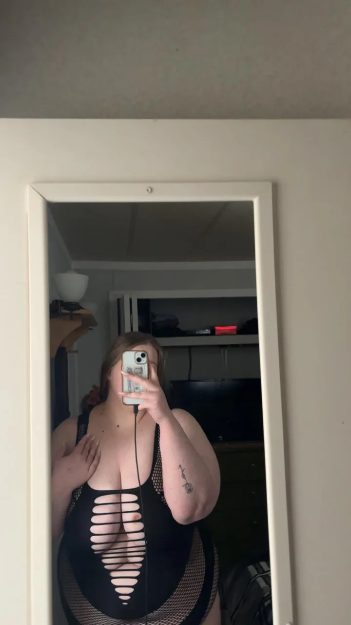 Clothing cutout picture of Slayonni