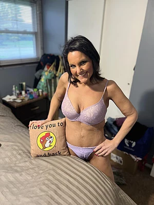 MrsVeee's pic #3