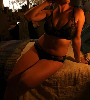 Come play with me?? Please ๐