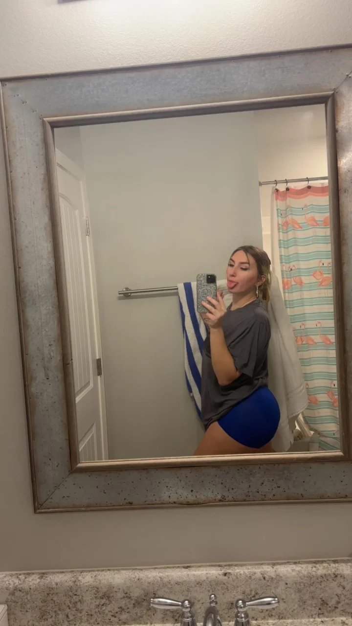 From side picture of Miss K 🍒