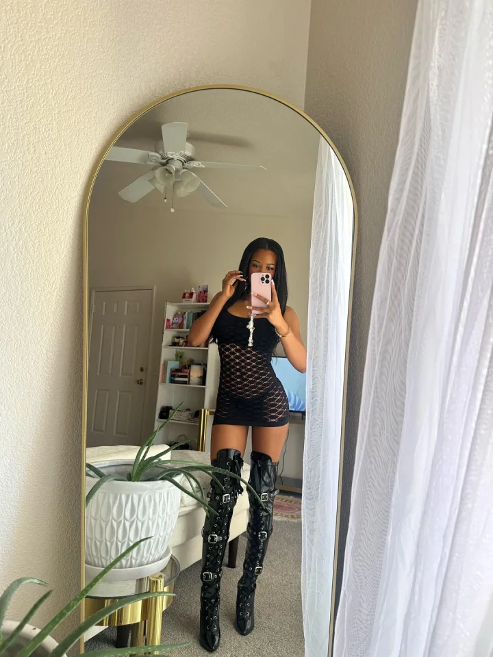 Black footwear picture of Petite Ebony