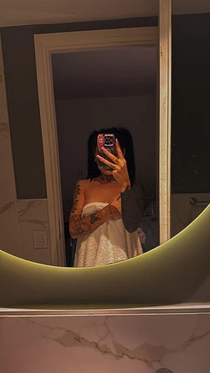 Fuck ne here while your gf sleeping