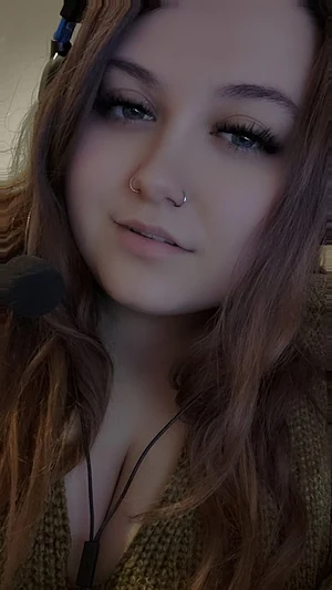 What would you do to this gamer girl?