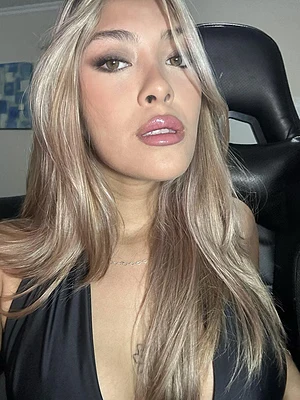 Sweet, spicy & Latina 😘 I’ll make you feel special… and then make you beg for more 😈