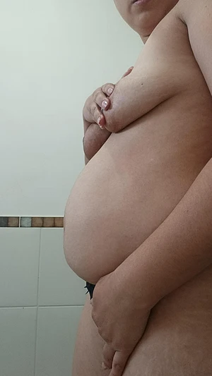 Fetish with your favorite pregnant Latina