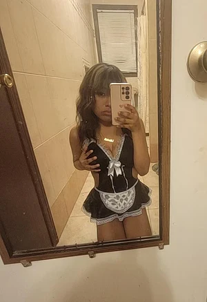 Latina 18 year old 💓
