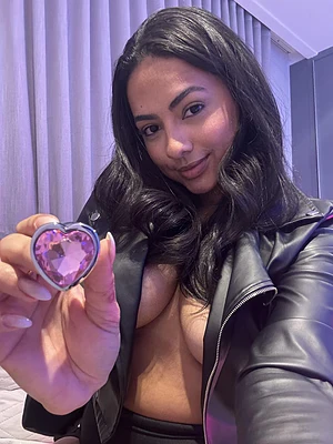 Just made my of and wanted to invite you into a new adventure, hurry up while I’m horny