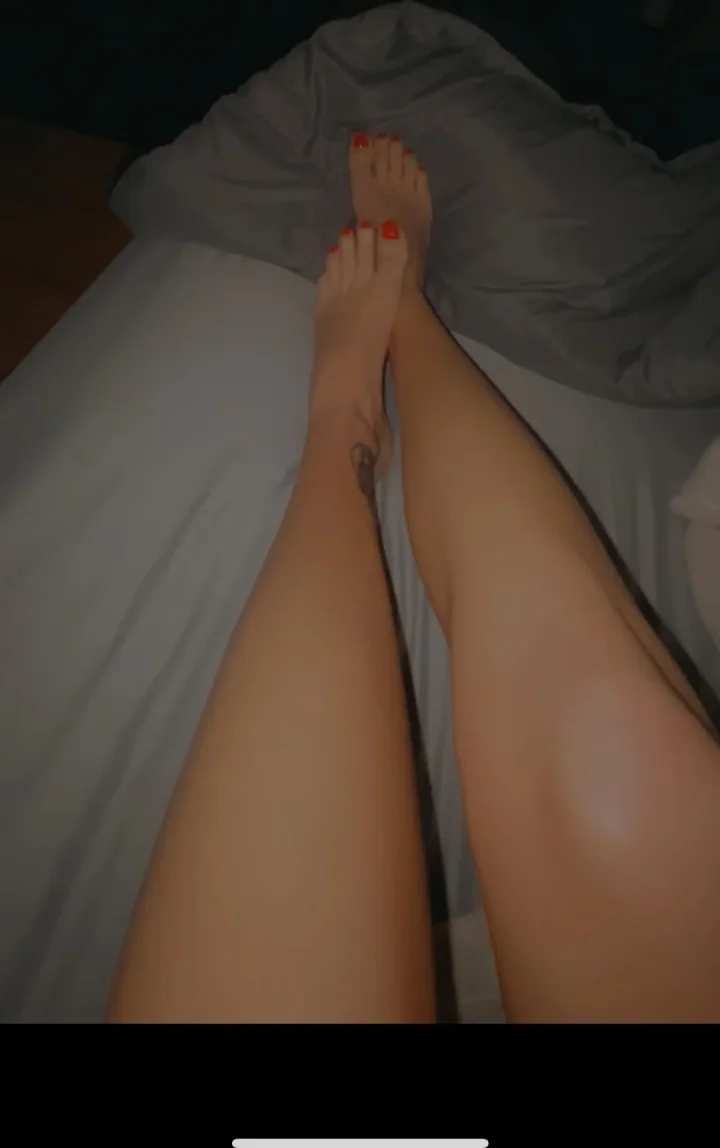 I want you to suck in my toes till I’m dripping wet 💦 link below