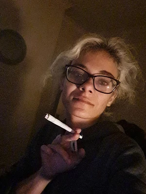 Come and smoke with me x