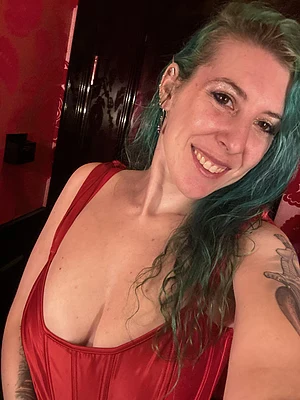 Attention grabbing in red