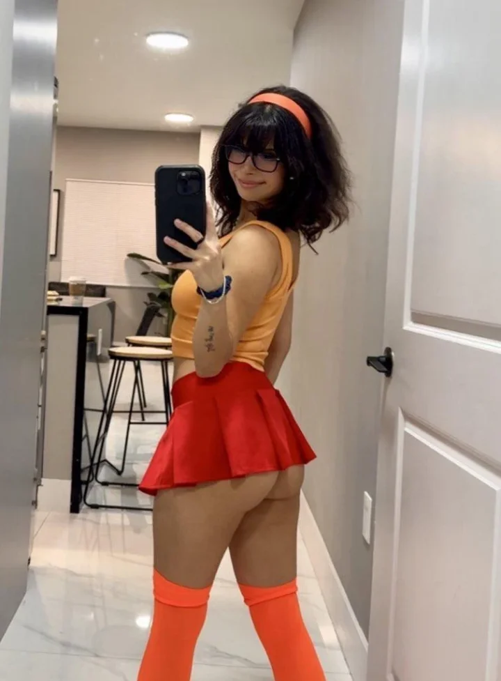 Cosplay photo picture of spicy velma🌶️