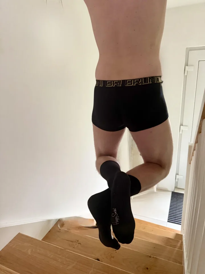 Clothes writing picture of GG 🧞‍♂️🧞‍♂️🧞‍♂️(GermanGenie)
