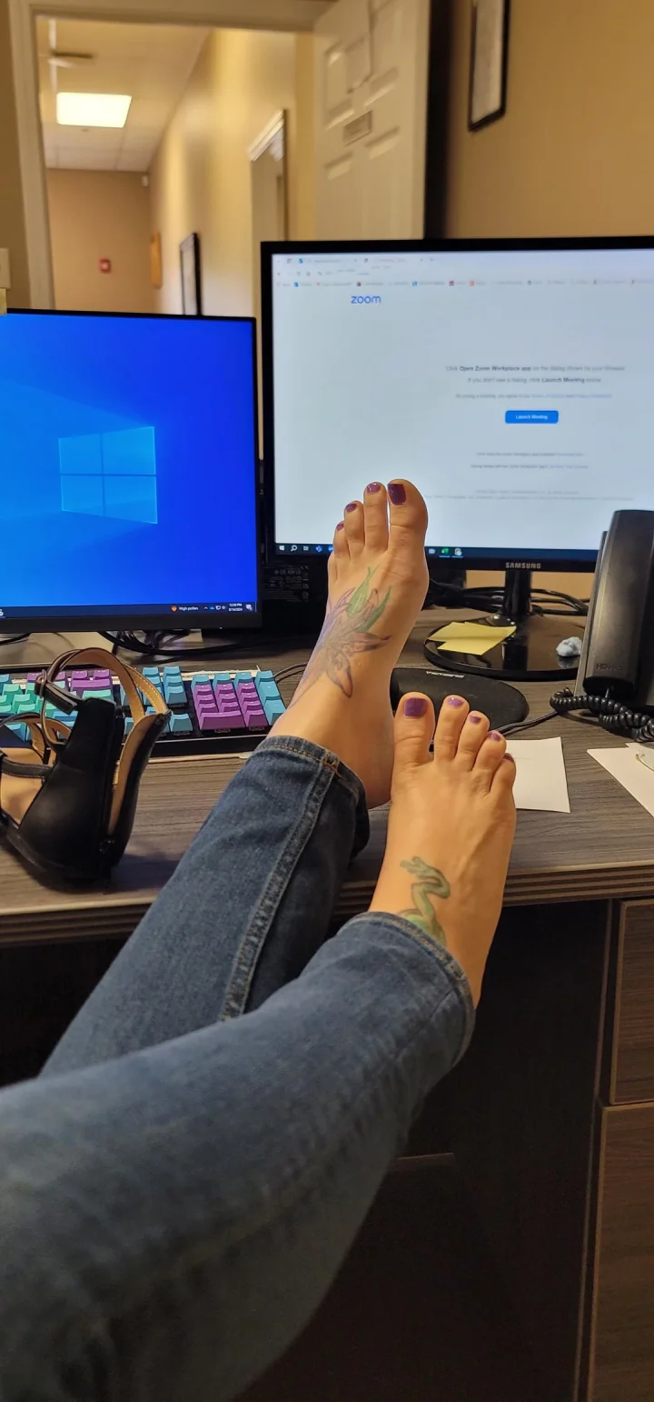 Worship me, my feet, and my OF at work! Unless you are scared...