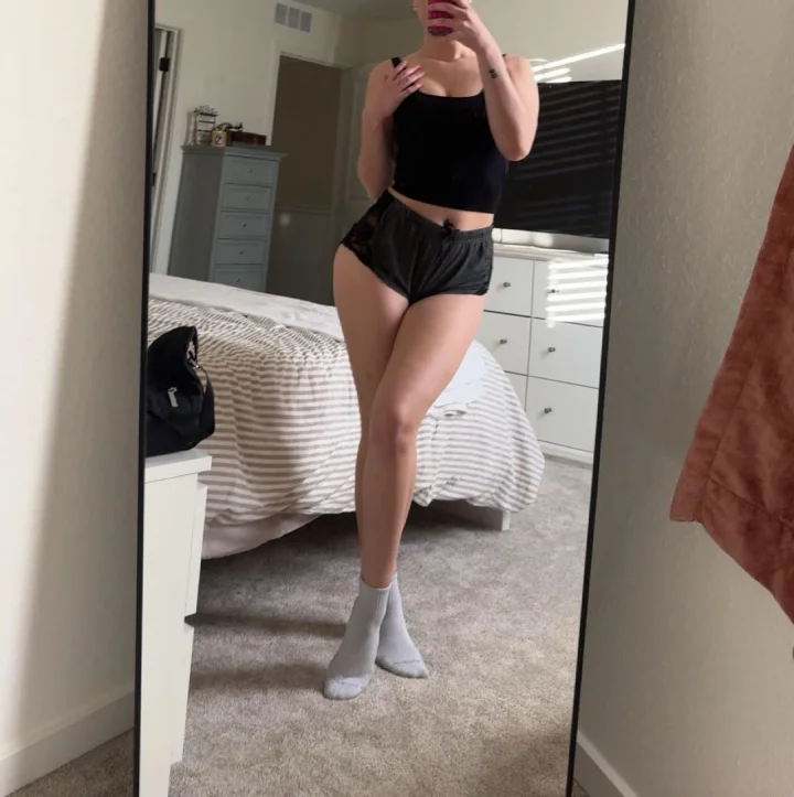 I’m active tonight! Come cheat on your girlfriend/ wife;)