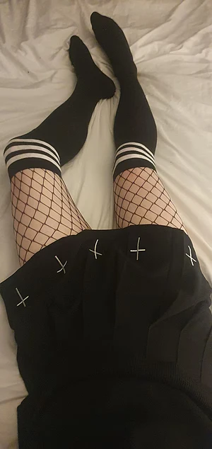 Sissy goth femboi new to OF