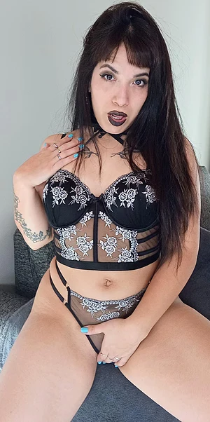 I like to say dirty things while you watch me touch myself