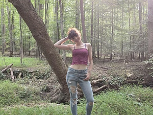 Fit & Cutesyt In The Woods