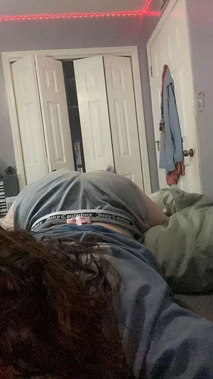 looking to chat on my OF..i’m so bored🥹🥹