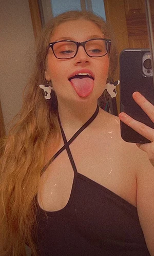 Mirror selfies >>>>>