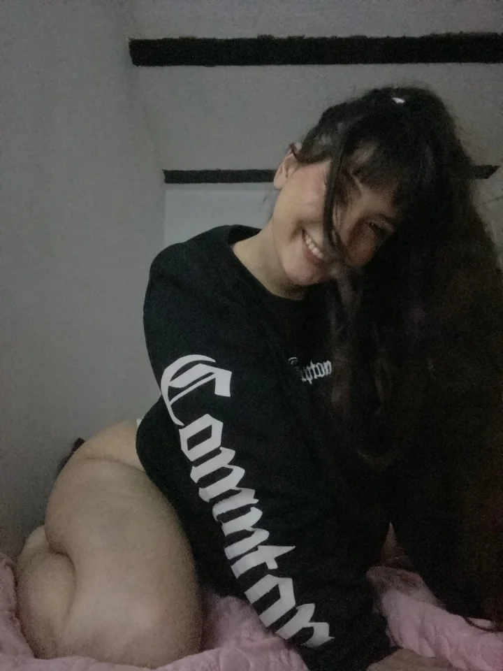 Arm support picture of vicki 🍒