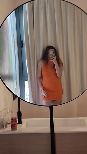 Take me back on holiday 😓. Let's have naughty fun 😈😉