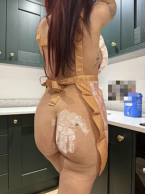 Let’s making baking more fun 💋🍑💦