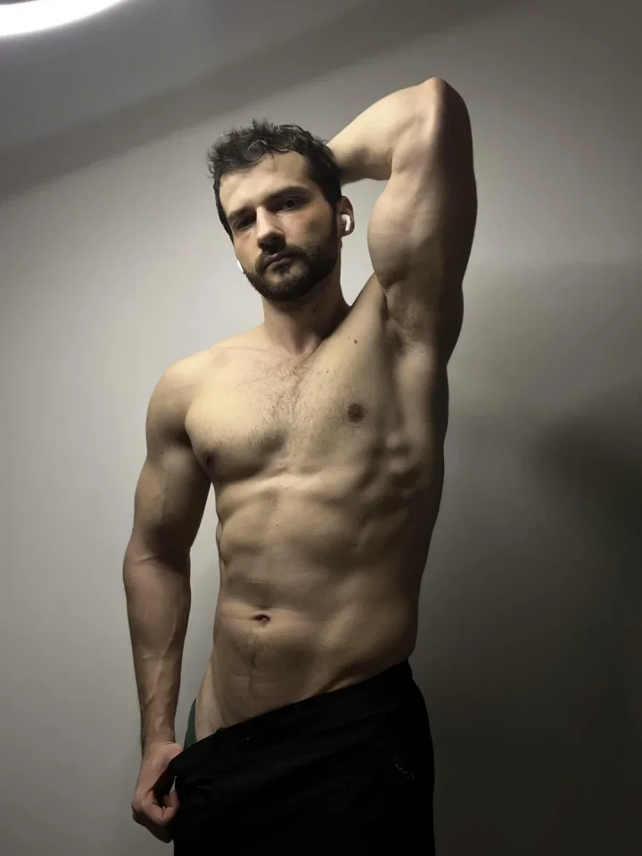 Are u into muscle guys? – Armpits picture of Tomzen23