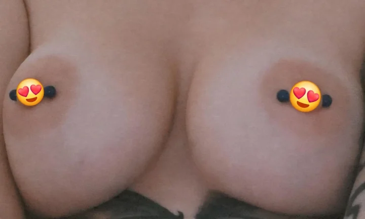 Pierced, tatted alt mommy