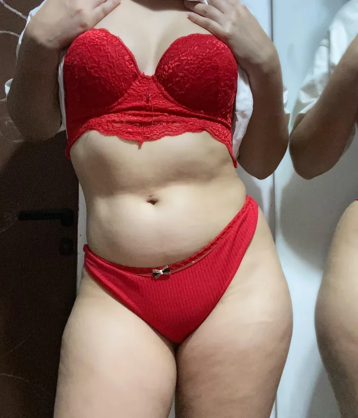 Lace trimmed panties picture of Lana
