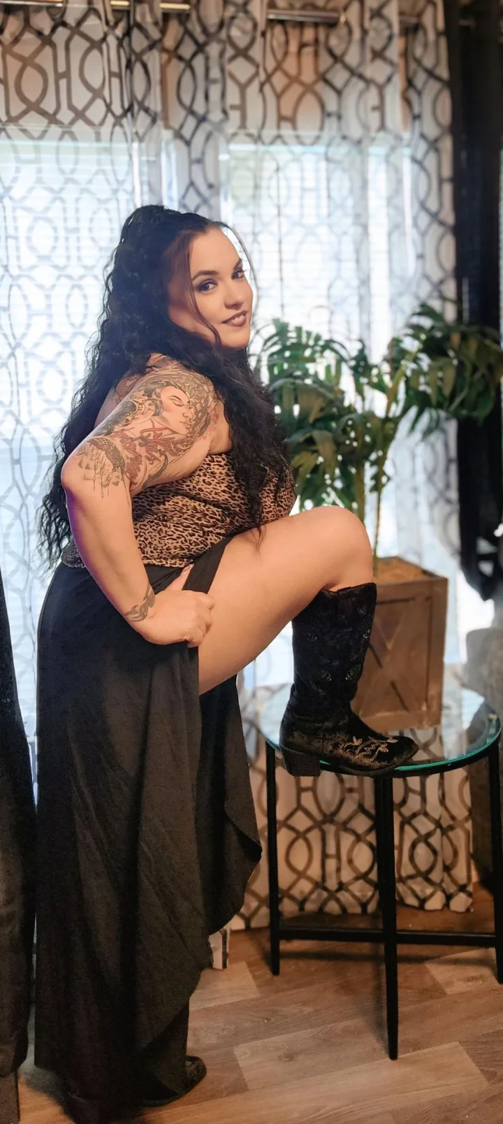 Adjusting clothes picture of Latina_superwoman