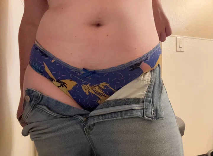 Underwear picture of Raven Riot