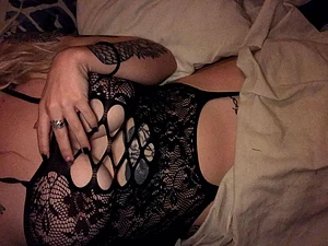 Small busty that can make you cum hard AF