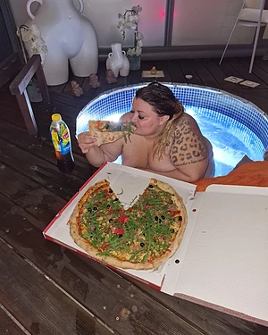 Feed me, plump me up, then fuck me 😈